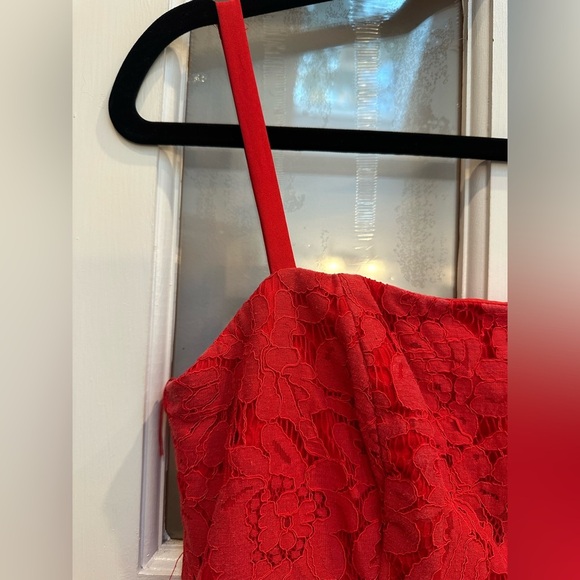 Fame and Partners The Max Midi Dress in Red Lace Sheath Chic Cocktail Size 8 Med - Picture 5 of 16